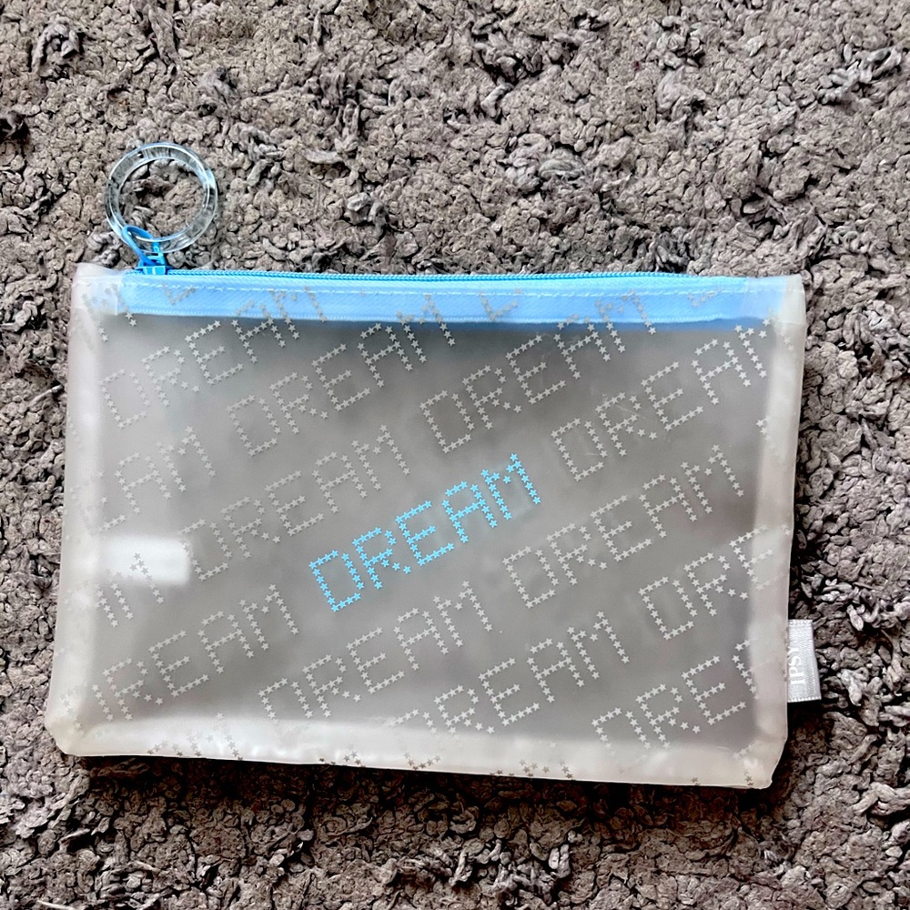 “Dream” Ipsy makeup bag